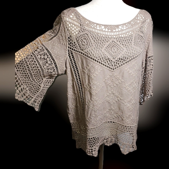 NWT Tan Short Sleeve 100% Cotton Crochet Lace Top with built in neutral cami Med - Picture 1 of 15